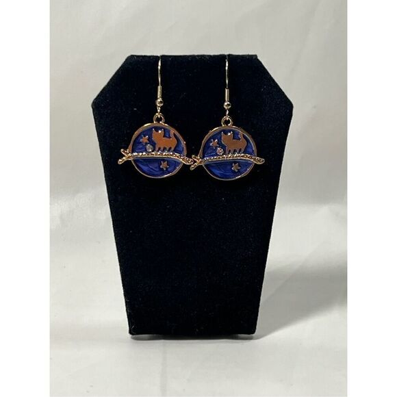 Cat Inspired Gold in Color Fish Hook Stud Earrings - Picture 1 of 3